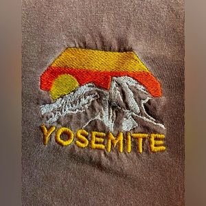 Yosemite Embroidery brown shirt, oversized fit